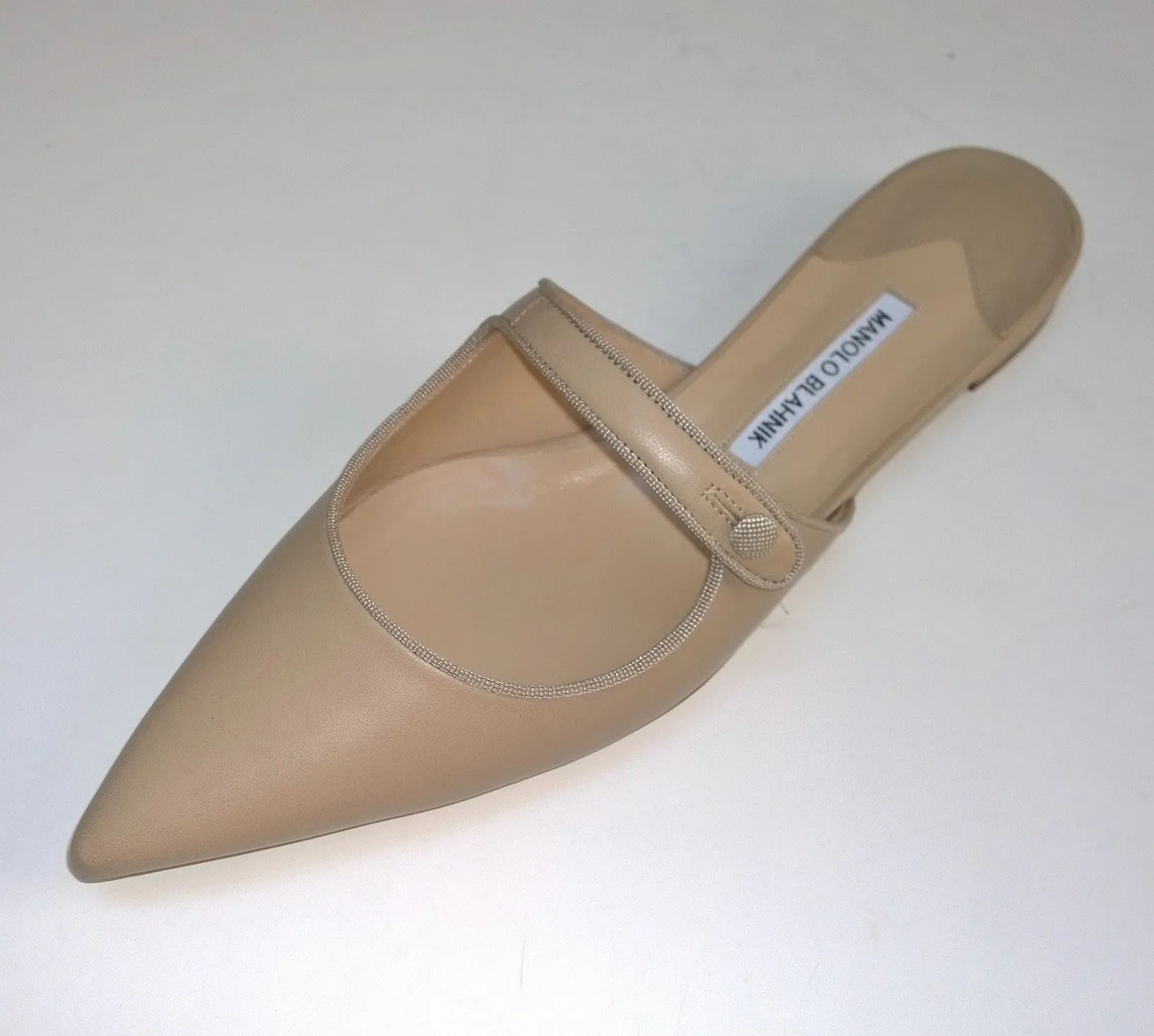 Manolo Blahnik Camparimu 20 Leather Mule Flats in Neutral Beige